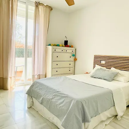Or Single Benalmádena